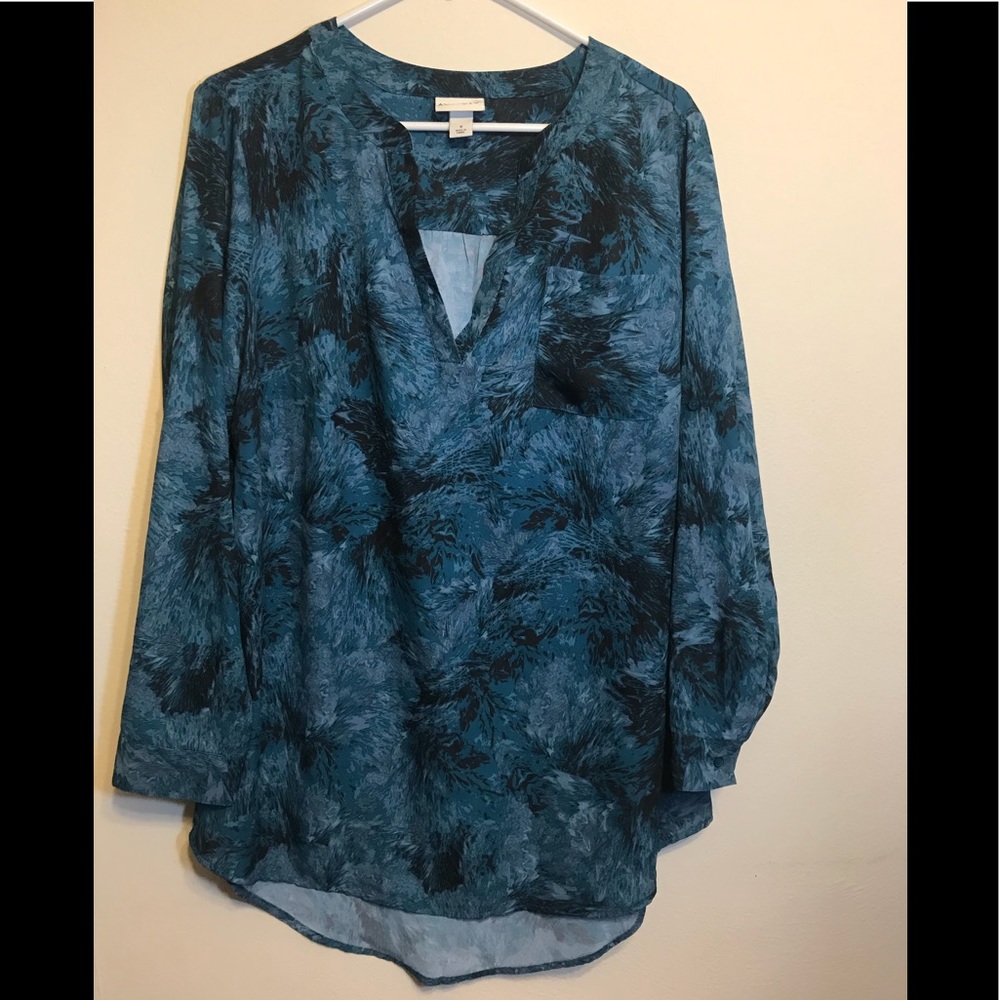 Ava & Viv long sleeve blue black pullover
